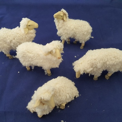 Figurice in dodatki za jaslice ovčke set 5kos 8cm (821034)